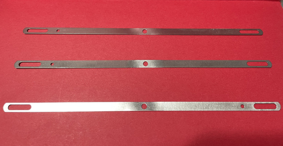 Korea Needle Loom Spare Parts 150*5*0.3 Circle Eyelet Narrow Fabric Loom Parts Heald 150mm And Dropper 165*11*0.3 Open